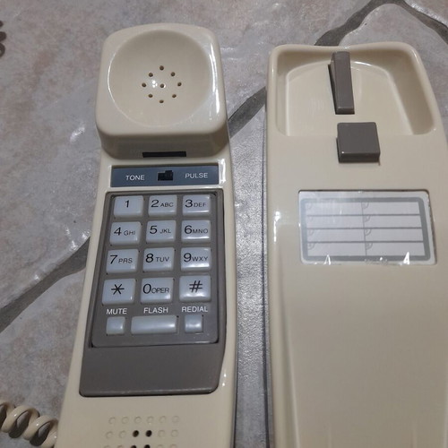 Wired home phones set of 4 like new, wall or desk mount