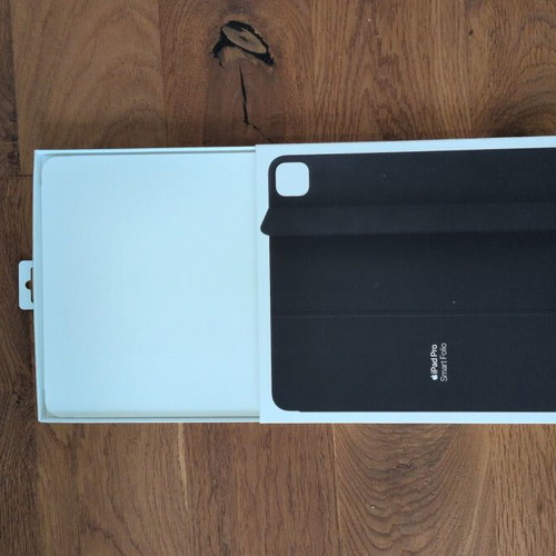 Apple iPadPro Smart Folio 13-inch box new, empty