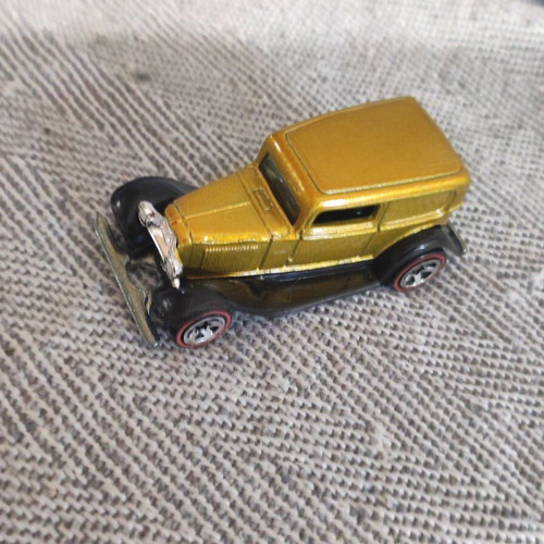 Hot Wheels Ford Delivery 1932 toy car used