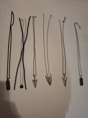 Men's stainless steel necklaces like new, set of 20 or 4 each