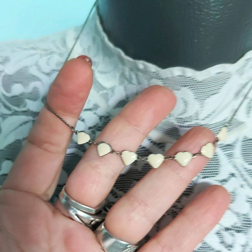 Choker necklaces like new, set of 3 pieces