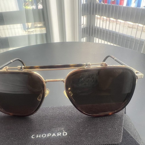 Chopard sunglasses like new, gold color with excellent lenses