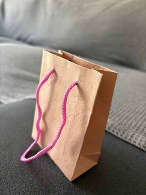 Pink gift bags, pack of 12