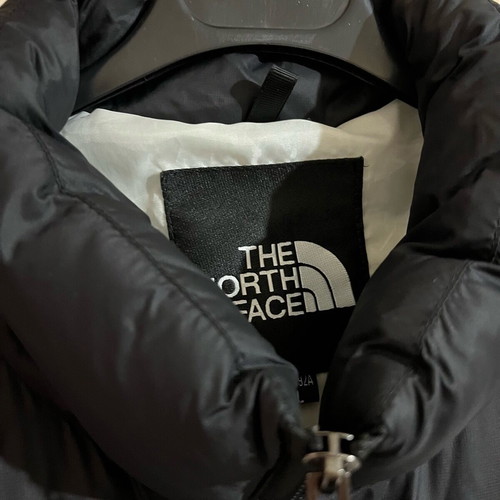 The North Face cropped puffer jacket like new, black and white, size large