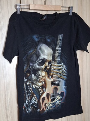 Cotton t-shirt size S like new, black with skull guitar print