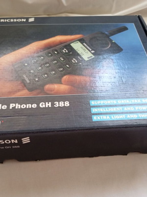Ericsson CH388 vintage collectible phone package used