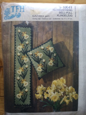 Vintage TFH Guro Garn Bell-Pull Embroidery Kit with Daffodils