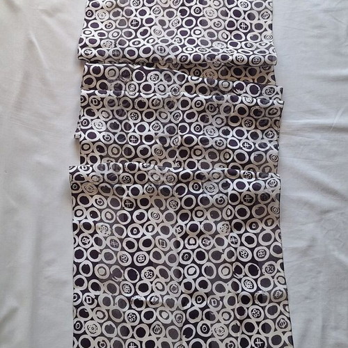 Vintage geometric scarf dark aubergine and ecru like new