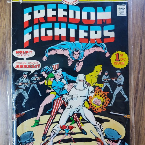 DC Comics Freedom Fighters (1976) used, foreign language