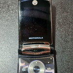 Motorola Razr V9 μεταχειρισμένο, πλήρως λειτουργικό, χρειάζεται μπαταρία