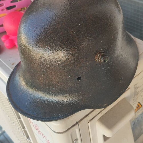 German WW1 helmet used with original paint remnants