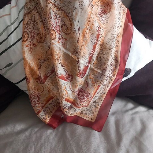Square scarf
