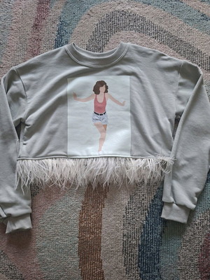 Crop sweatshirt with Dirty Dancing print and feathers, new, grey