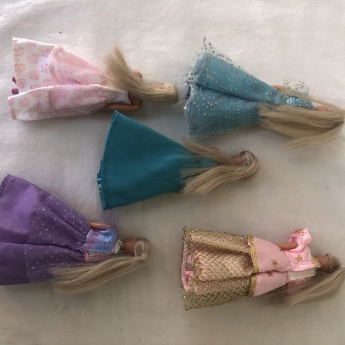 Vintage small fashion dolls like new, set of 5 with rubber heads