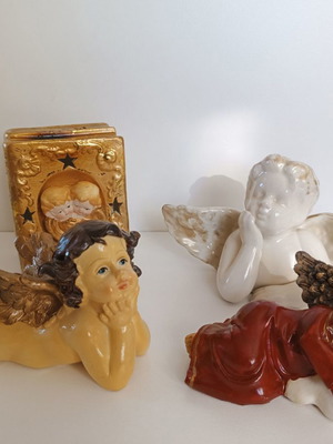 Set of 4 Christmas angels used