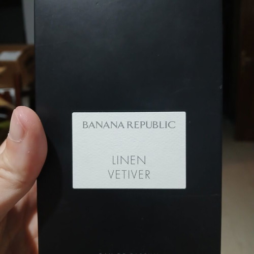 Banana Republic Linen Vetiver Eau de Parfum 75 ml like new