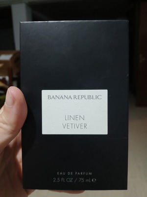 Banana Republic Linen Vetiver Eau de Parfum 75 ml like new