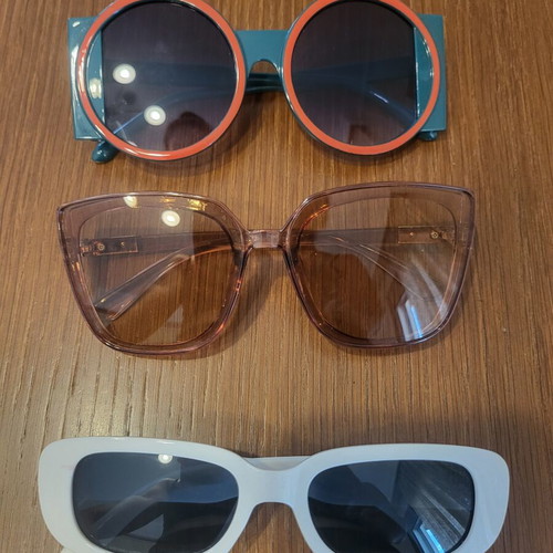 Pack of 3 sunglasses like new, green-orange, brown transparent and white