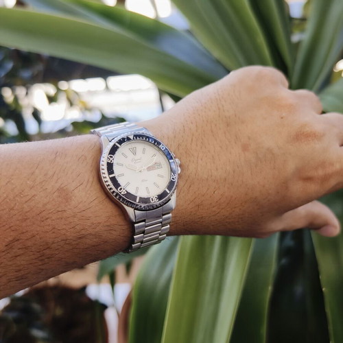Orient Quartz 10 Bar Day-Date Diver watch used, vintage 1985–1992