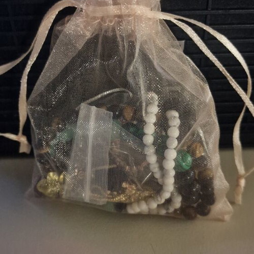 Jewelry set with 7 bracelets and 1 ring, total 8 pieces with pouch