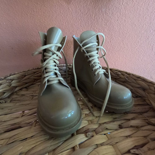 Women's beige waterproof boots size 38 new, galoshes style