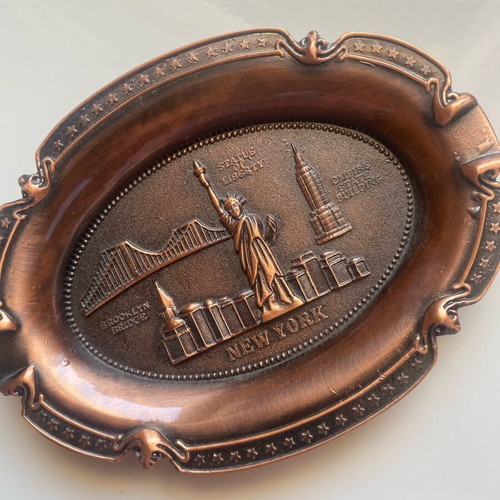 Decorative souvenir like new with its base