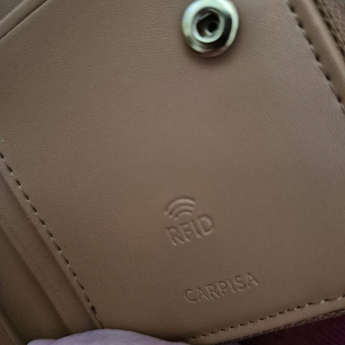 Carpisa wallet like new, brown Italian