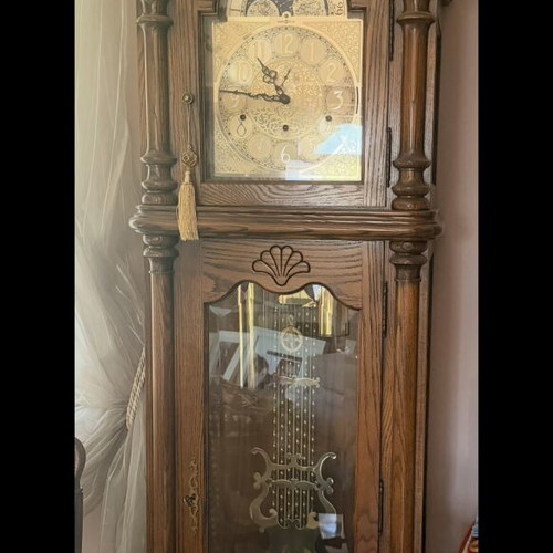Howard Miller Grandfather Clock Like New, Oak Wood, Silver and Gold Face