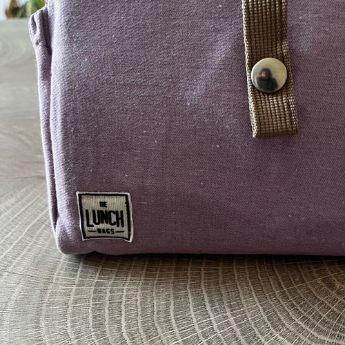 Lunch Box μωβ μεταχειρισμένο με κουμπάκι και θήκες στα πλαϊνά
