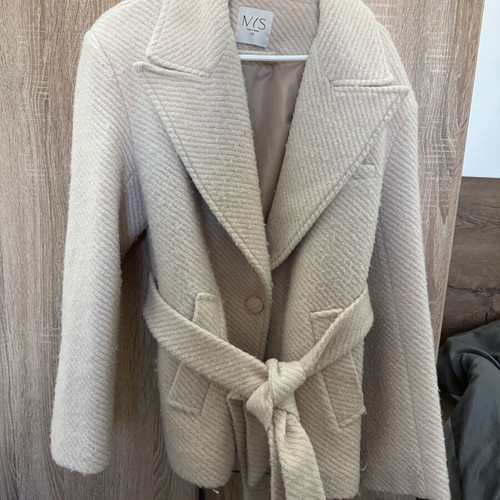 Mind Your Style coat like new, cream with detachable belt