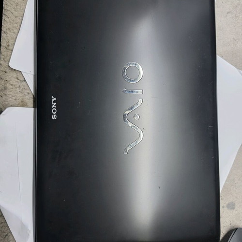 Sony Vaio SVE1713W1EB laptop like new, i7, 16GB RAM, 256GB SSD, Full HD