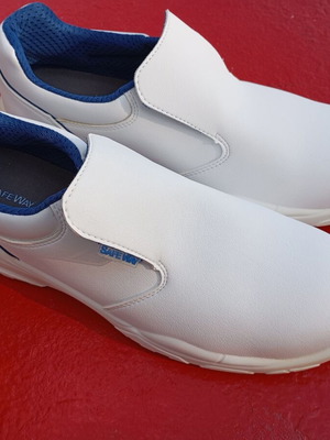 Safeway Rose S2 SRC Safety Shoes new, sizes 44-45, white