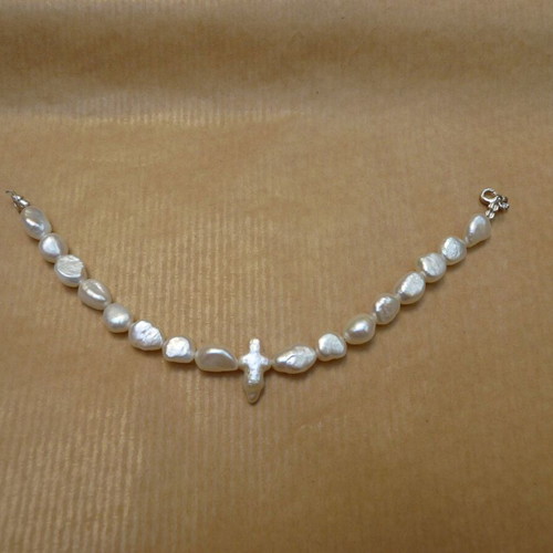 White baroque pearl bracelet with 925 silver wire