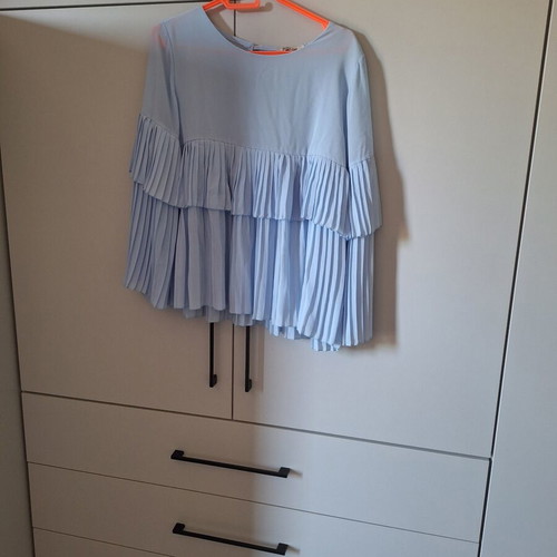 Bill Cost Medium Turquoise Blouse with Pleats on Sleeves and Hem Like New