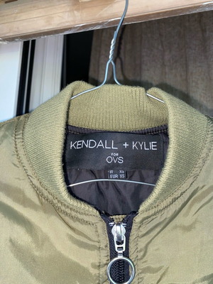 Kendall + Kylie women's oversize long bomber jacket khaki like new