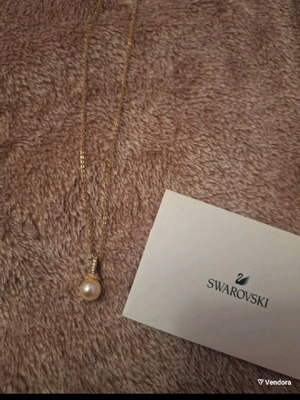 Swarovski necklace like new