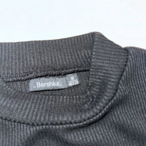 Bershka black top like new, size M