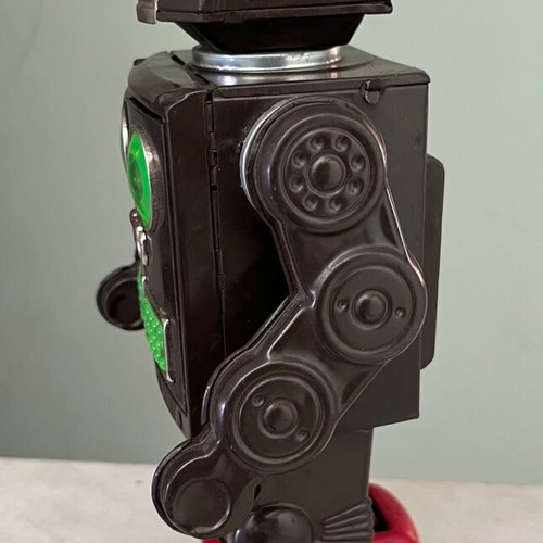 Horikawa Attacking Martian Robot used vintage tin toy from Japan
