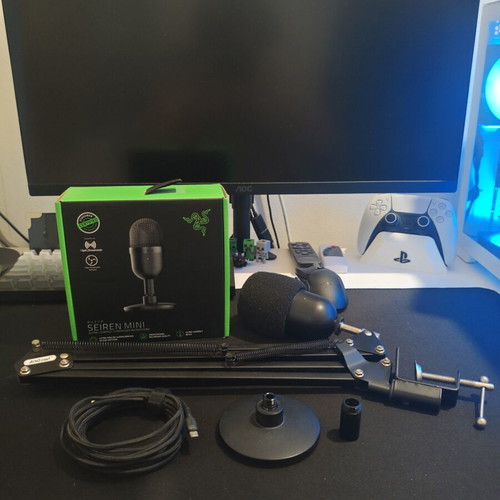 Razer Seiren Mini microphone with arm and pop filter