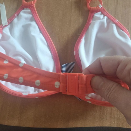 Women's bikini swimsuit used, size medium, multicolored