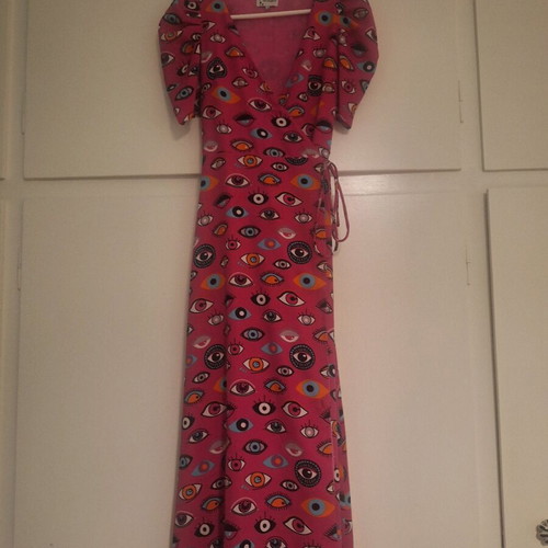Minueto fuchsia wrap midi dress with eyes like new