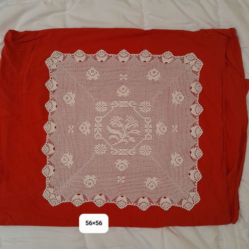 Table linen beige doily like new