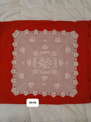 Table linen beige doily like new