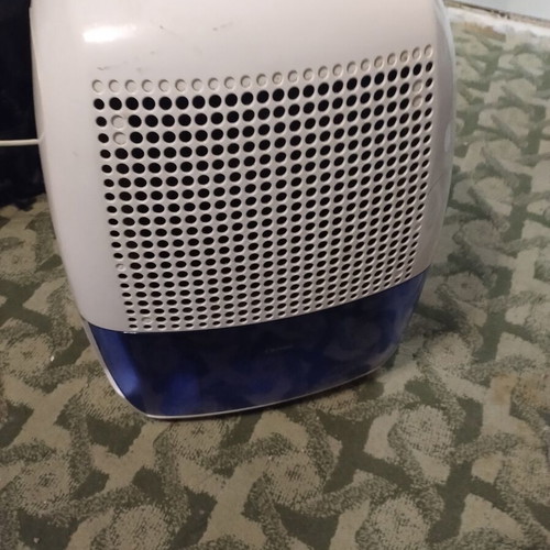 Carrier CDT163E3 dehumidifier used, 240W, 120sqm coverage, 16L/day