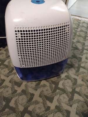 Carrier CDT163E3 dehumidifier used, 240W, 120sqm coverage, 16L/day