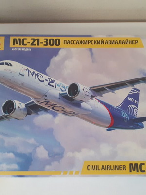 Civil Airliner MC-21-300 Model Kit 1/144 New