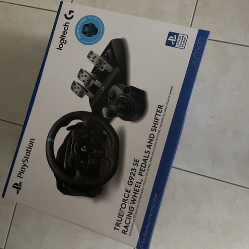 Logitech G923 SE Racing Wheel with Shifter new