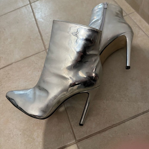 Sante women's ankle boots like new, silver, size 38