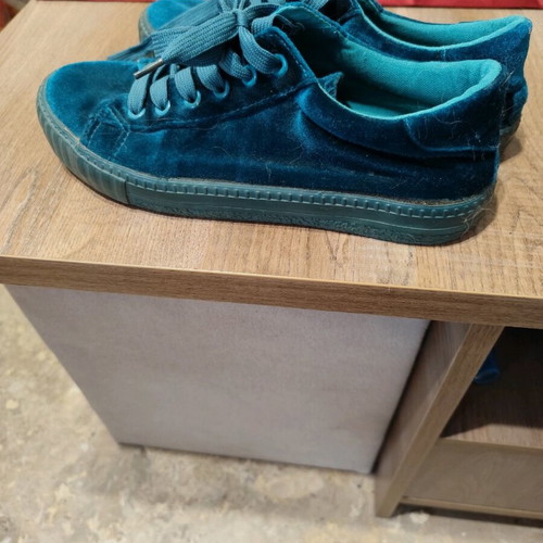 Velvet sneakers like new, petrol color, size 39
