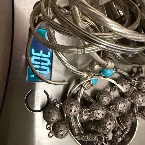 Silver jewelry used with 925 stamp weighing 300g